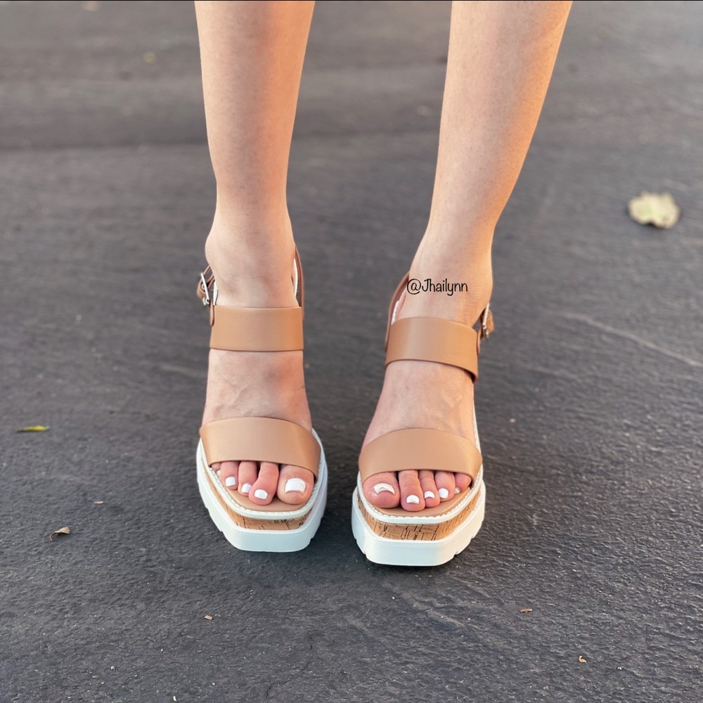 Tan/Natural cork platform Lug sole sandal - Picture 5 of 6